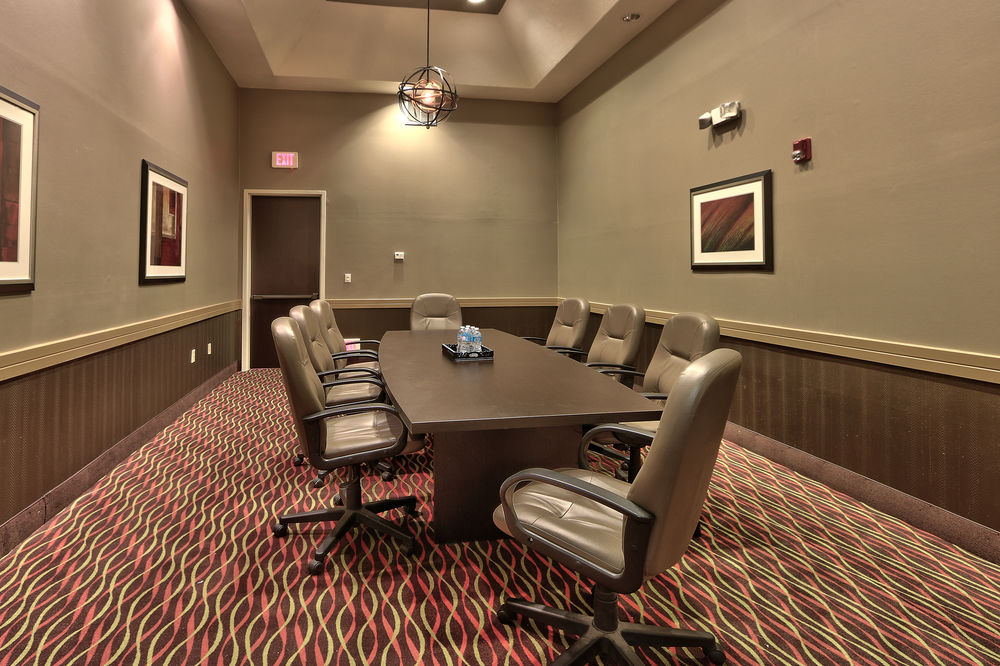 HOLIDAY INN HOTEL & SUITES ALB in Albuquerque
