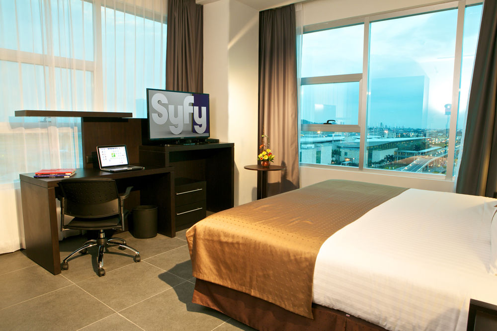 HOLIDAY INN GUAYAQUIL AIRPORT in GUAYAQUIL