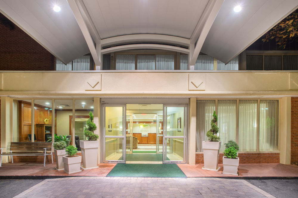 HOLIDAY INN CHARLOTTESVILLE-MONTICELLO in Charlottesville