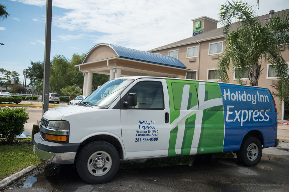 HOLIDAY INN EXPRESS N-1960 CHAMPIONS AREA in Houston, Tx