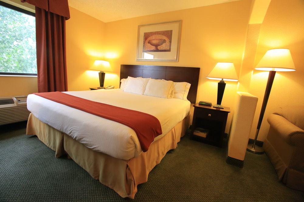HOLIDAY INN EXPRESS & SUITES COLORADO SPRINGS NORTH in Colorado Springs