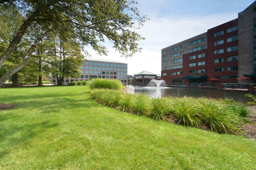 Elimwood Hotel, A Ramada by Wyndham in Saint Louis, Mo