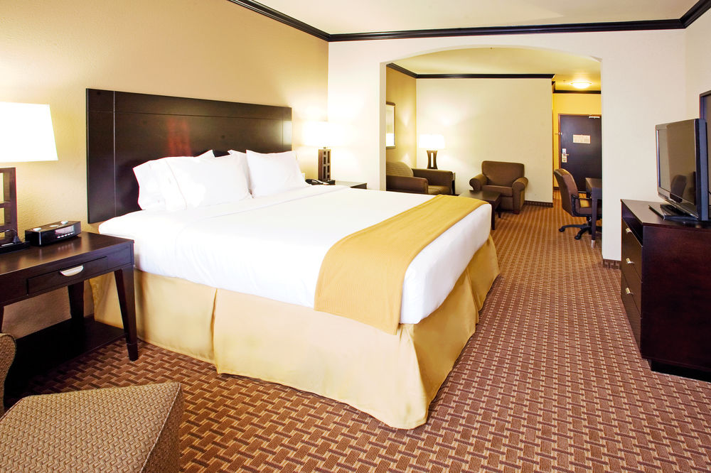 Holiday Inn Express and Suites Corpus Christi in Corpus Christi