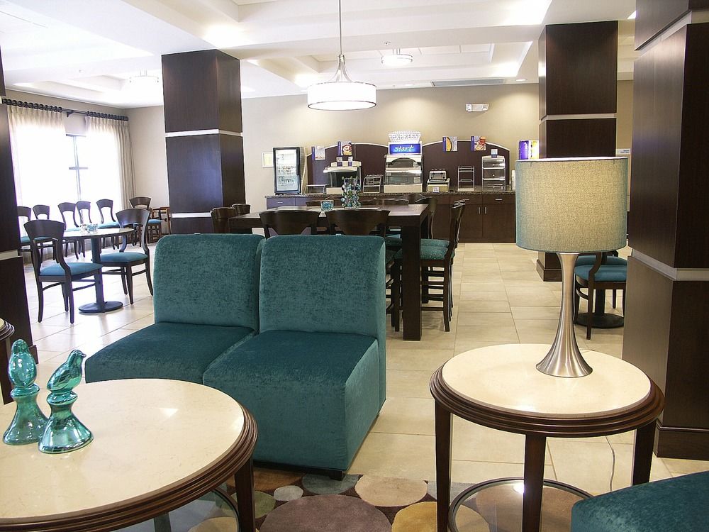 HOLIDAY INN EXPRESS & SUITES CLEVELAND NORTHWEST in Cleveland, Tn