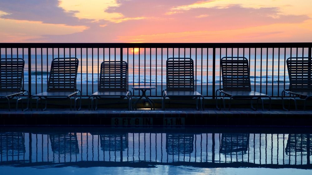 HOLIDAY INN EXPRESS & SUITES OCEANFRONT DAYTONA BCH SHORES in Daytona Beach,Fl