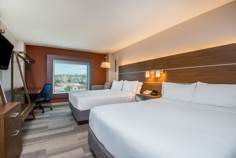 HOLIDAY INN EXPRESS EL PASO-CENTRAL in El Paso, Tx