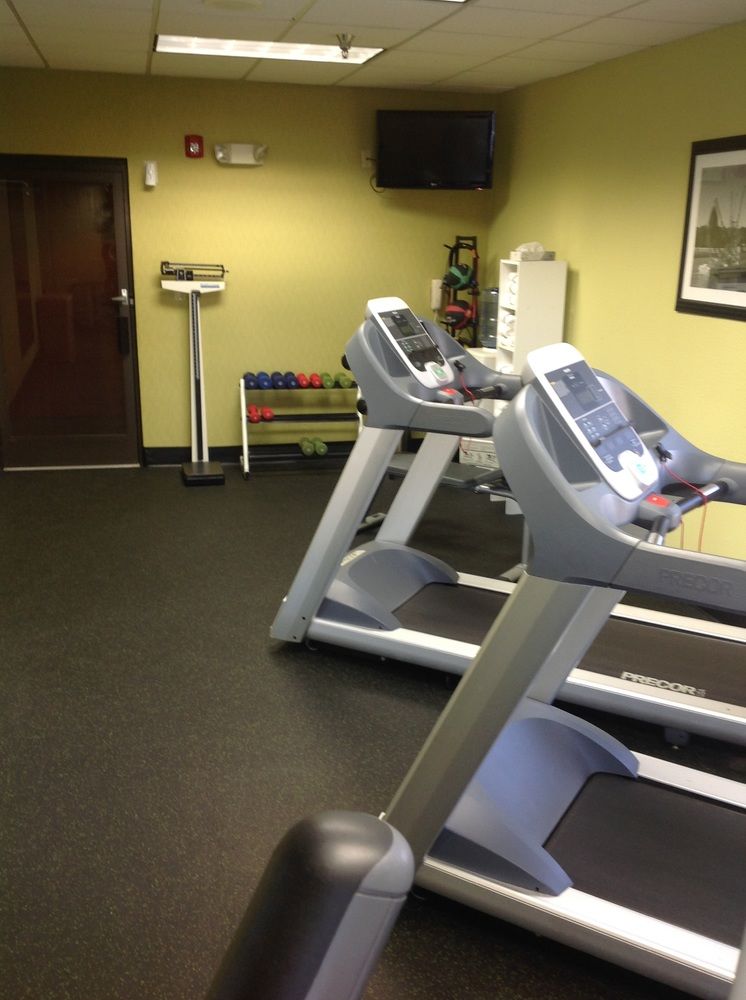 HOLIDAY INN EXPRESS HOTEL & SUITES WILMINGTON-UNIVERSITY CTR in Wilmington, Nc