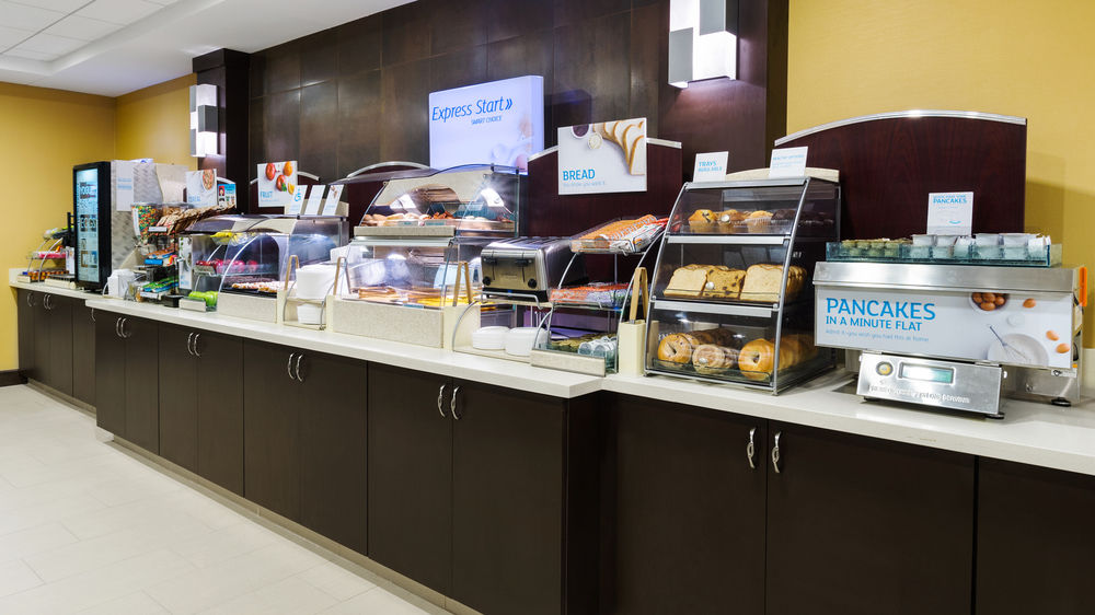 HOLIDAY INN EXPRESS & SUITES MIDLAND LOOP 250 in Midland, Tx