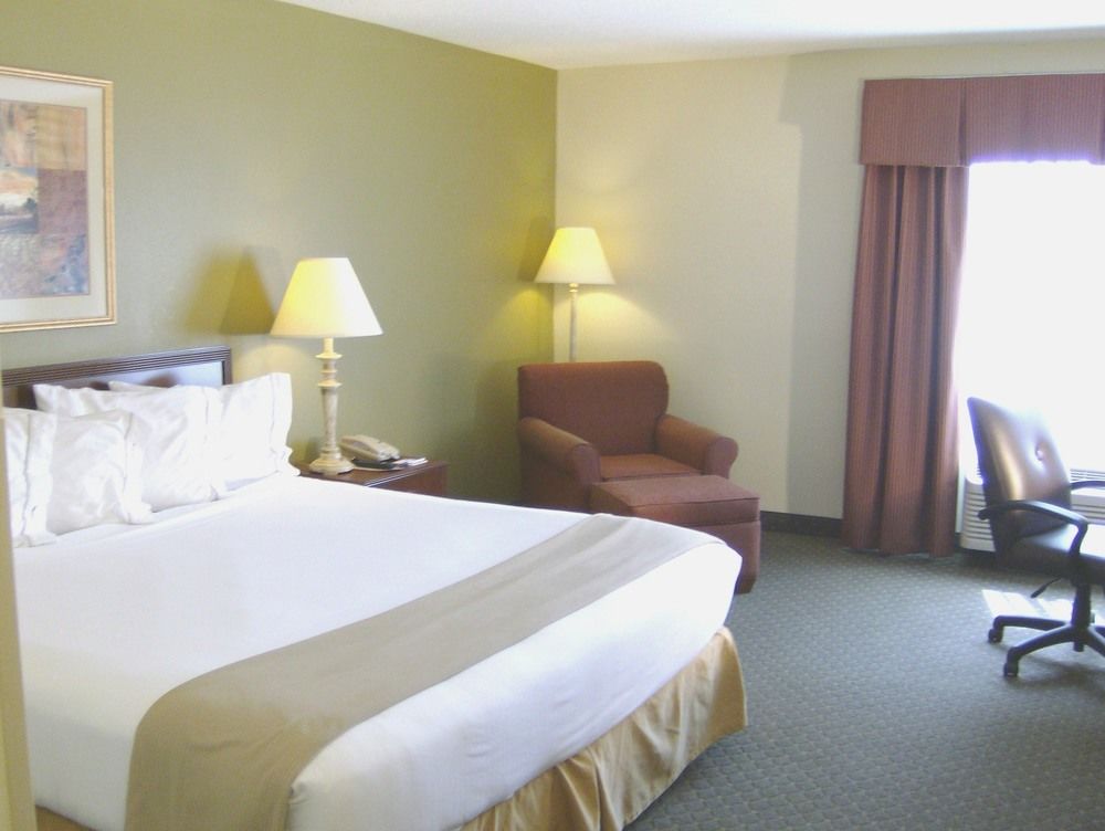 HOLIDAY INN EXPRESS EVANSVILLE - WEST in Evansville, In