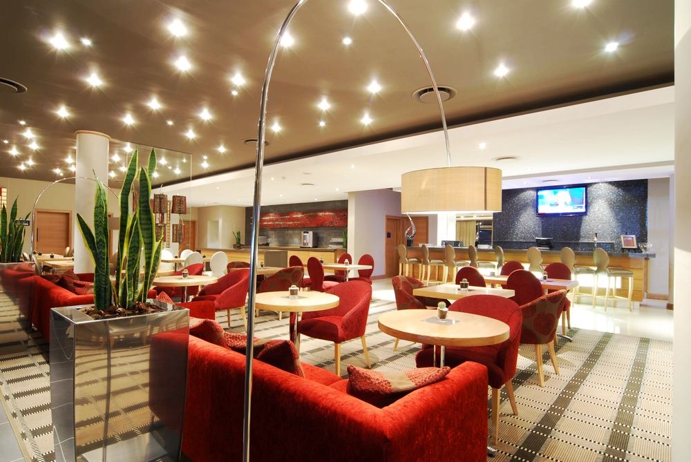 HOLIDAY INN EXPRESS SANDTON - WOODMEAD in Sandton