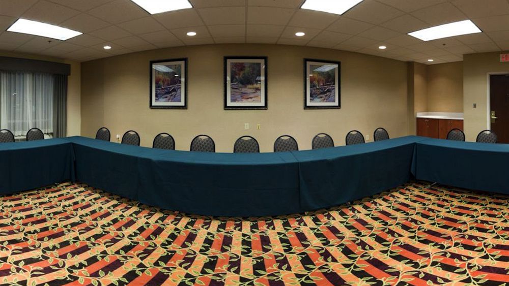 HOLIDAY INN EXPRESS & SUITES I-26 & US 29 AT WESTGATE MALL in Spartanburg