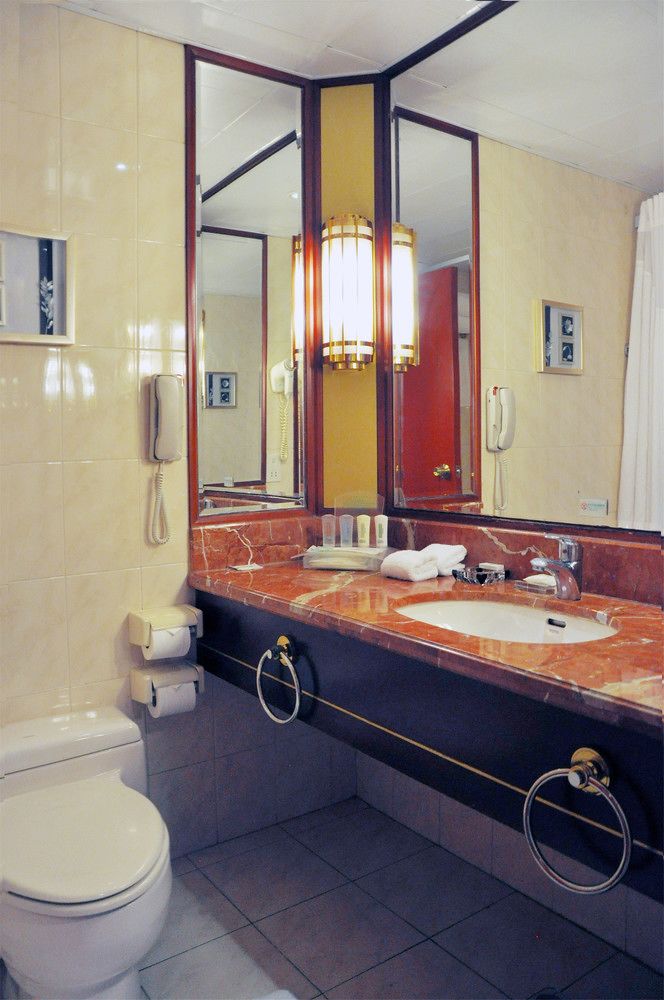HOLIDAY INN ZHONGZHOU in Zhengzhou