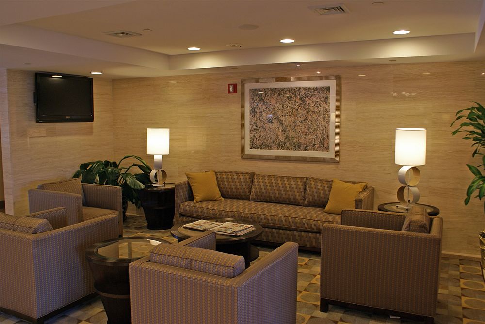 HOLIDAY INN EXPRESS QUEENS - MASPETH in New York, Ny