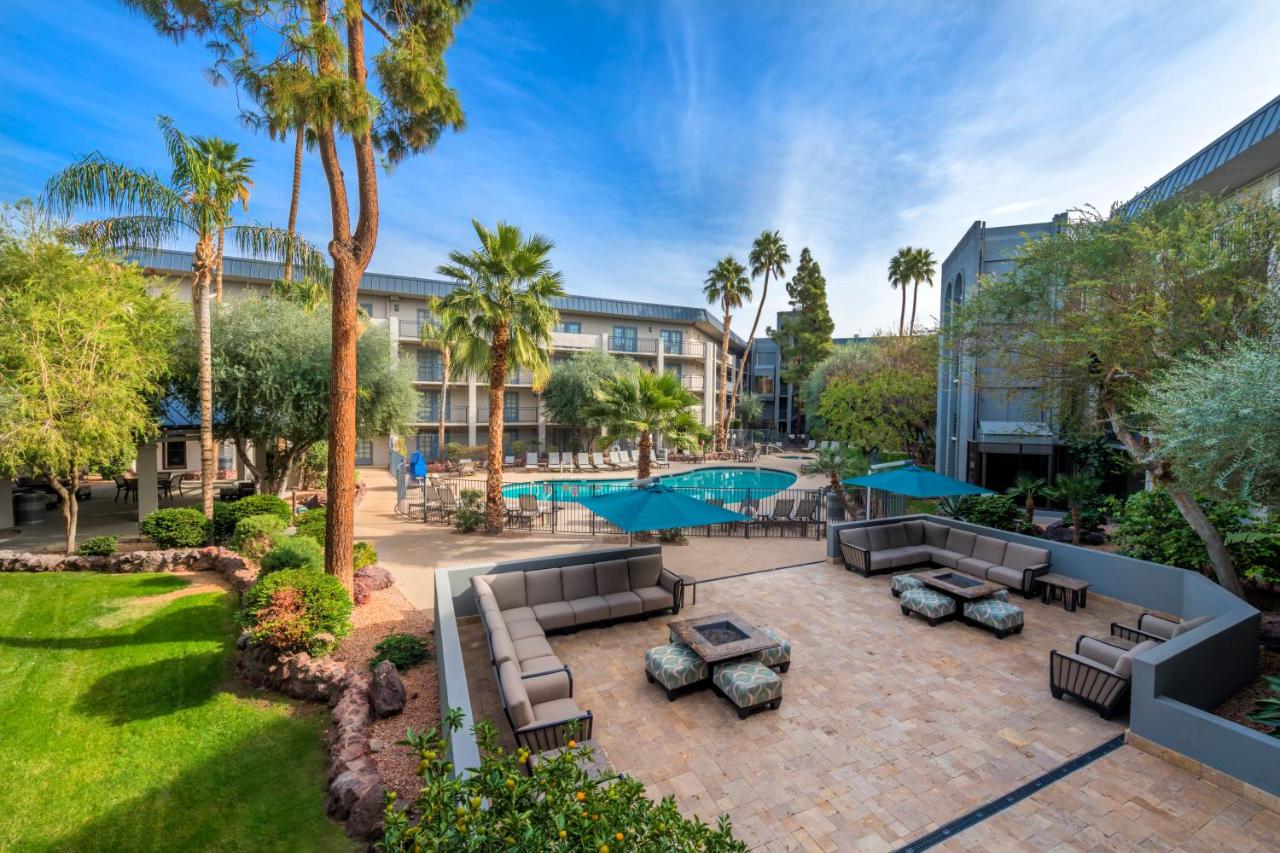 HOLIDAY INN & SUITES PHOENIX AIRPORT NORTH, AN IHG HOTEL in Phoenix, Az