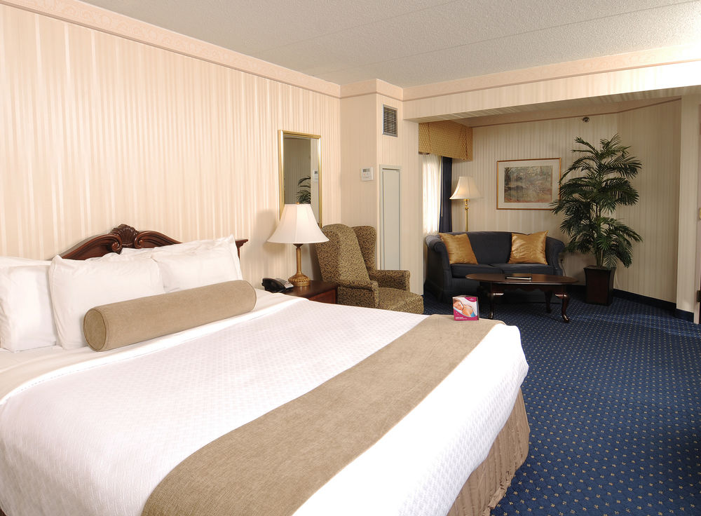 DOUBLETREE BY HILTON NASHUA in Nashua, Nh