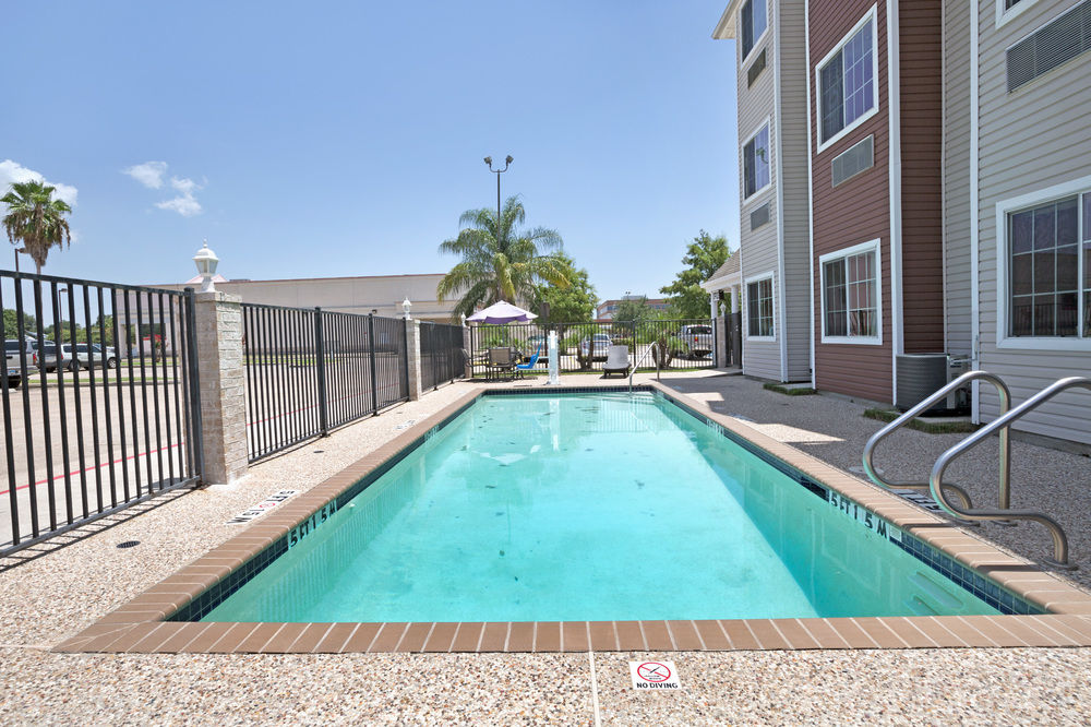 MICROTEL INN & SUITES BY WYNDHAM HOUSTON in Houston, Tx