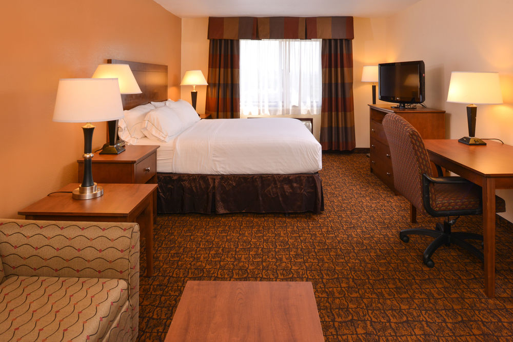 HOLIDAY INN EXPRESS MORGANTOWN in Morgantown, Wv