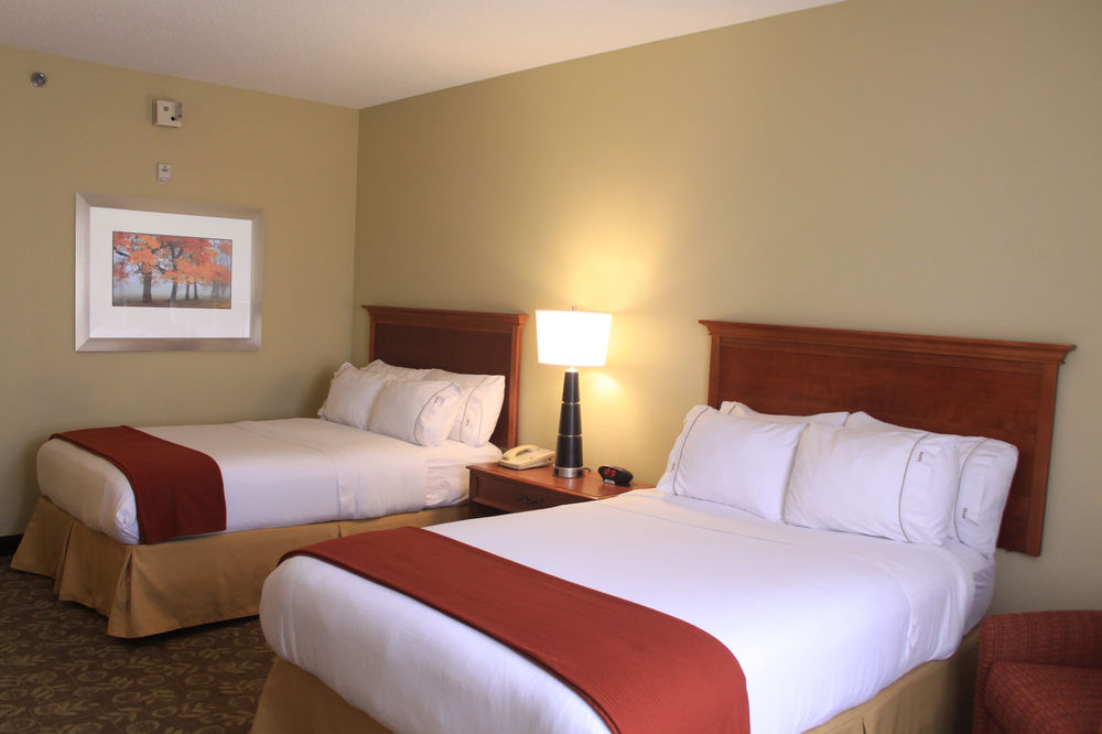 HOLIDAY INN EXPRESS & SUITES FORT WAYNE in Fort Wayne, In