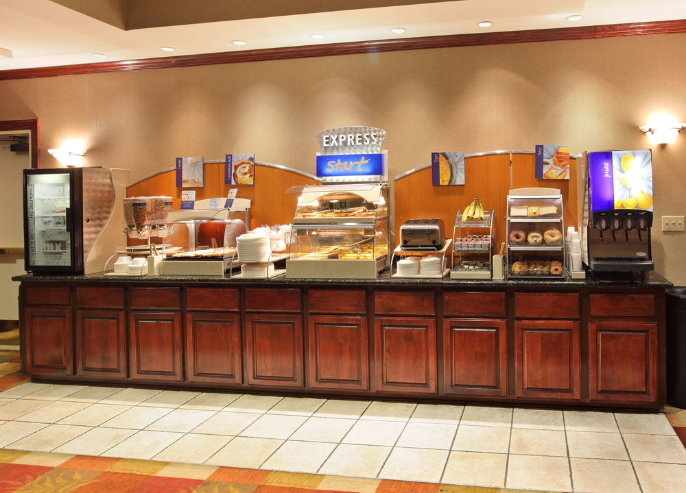 HOLIDAY INN EXPRESS & SUITES SHREVEPORT SOUTH - PARK PLAZA in Shrve Port