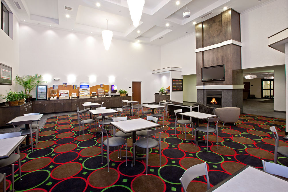 HOLIDAY INN EXPRESS INDIANAPOLIS - SOUTHEAST in Indianapolis