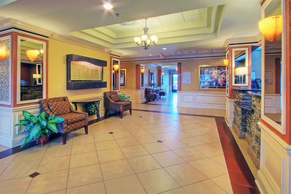 HOLIDAY INN EXPRESS HOTEL & SUITES ALBUQUERQUE MIDTOWN in Albuquerque