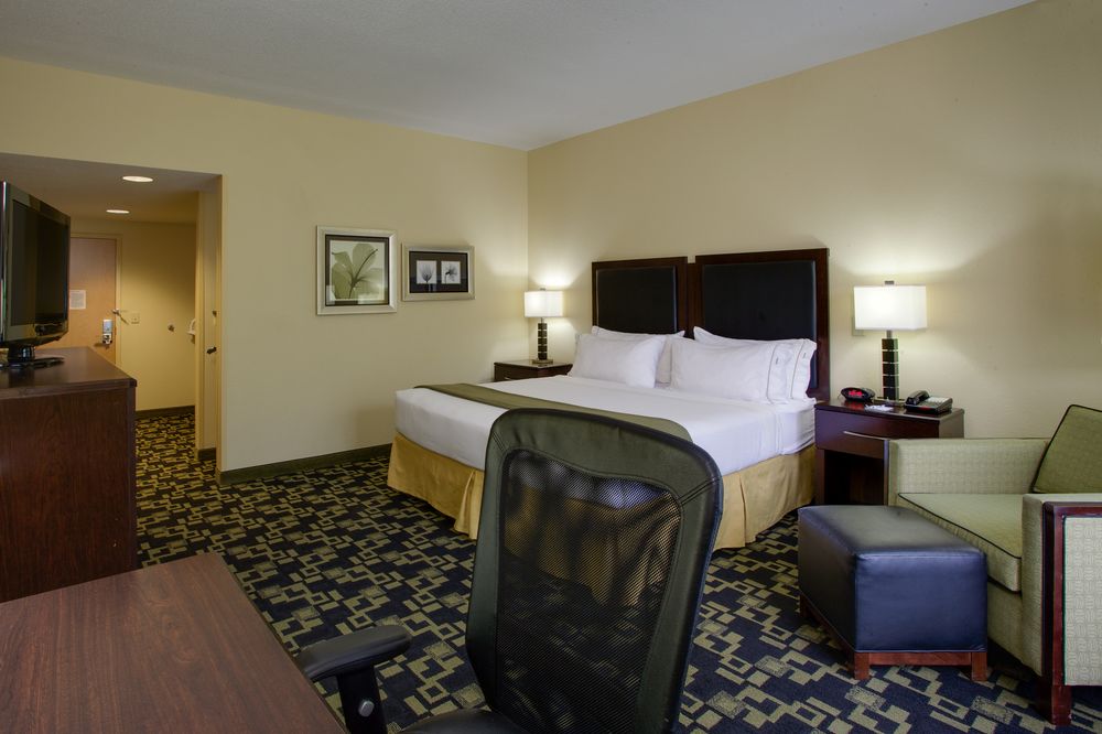 HOLIDAY INN EXPRESS HOTEL & SUITES RALEIGH SW NC STATE in Raleigh, Nc