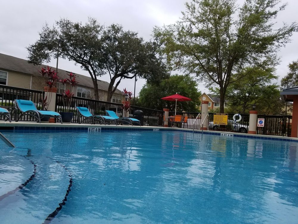HOLIDAY INN EXPRESS & SUITES JACKSONVILLE-SOUTH in Jacksonville, Fl