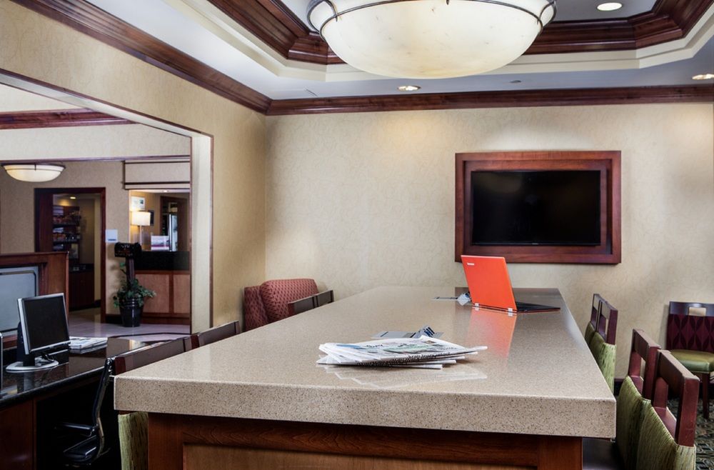 HOLIDAY INN EXPRESS & SUITES WILLIAMSBURG in Williamsburg, Va