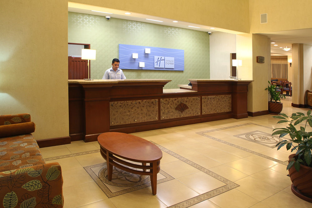HOLIDAY INN EXPRESS HOTEL & SUITES CUERNAVACA in Cuernavaca