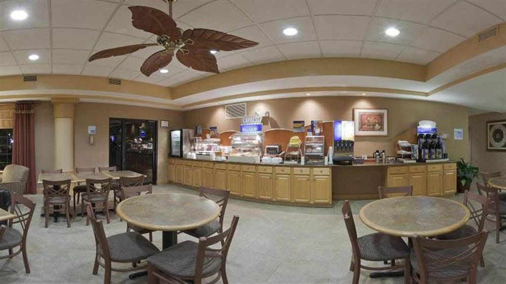 HOLIDAY INN EXPRESS CLERMONT in Clermont, Fl