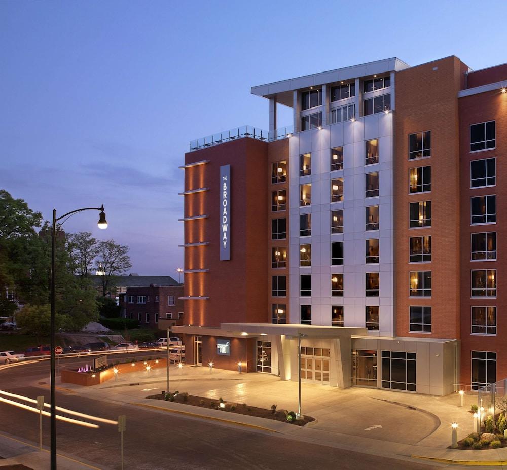 The Broadway Columbia - a DoubleTree by Hilton in Columbia, Mo