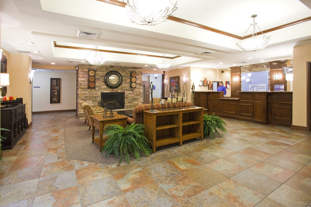 HOLIDAY INN EXPRESS & SUITES SALT LAKE CITY-AIRPORT EAST in Salt Lake City