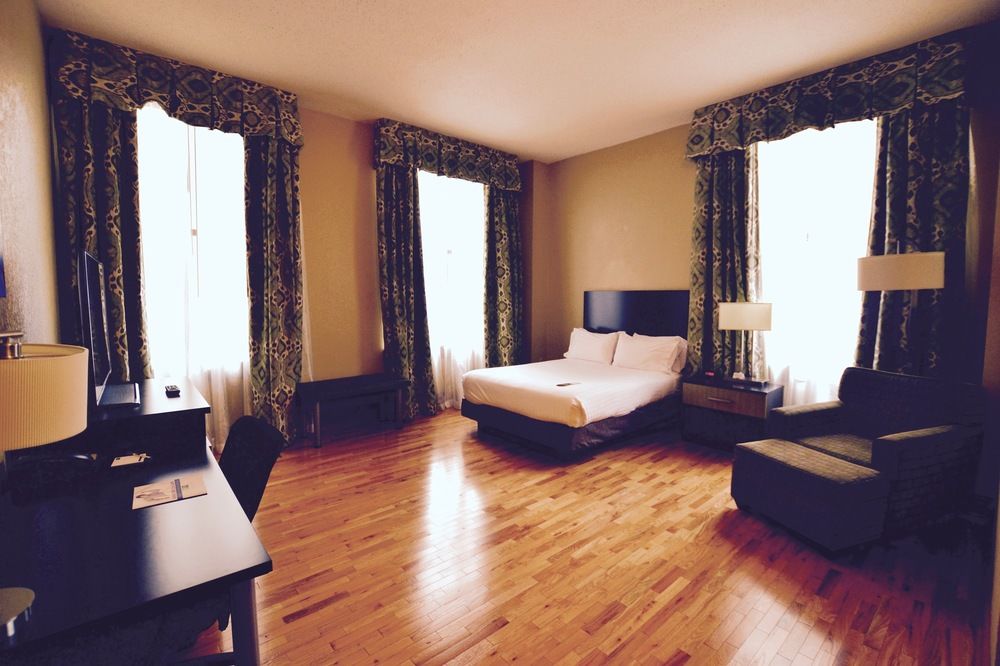 HOLIDAY INN EXPRESS CLEVELAND DOWNTOWN in Cleveland