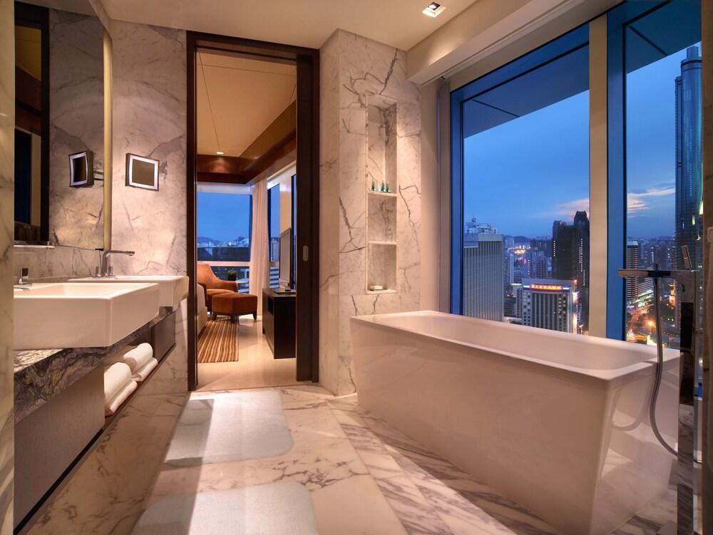 GRAND HYATT HOTEL SHENZHEN in Shenzhen