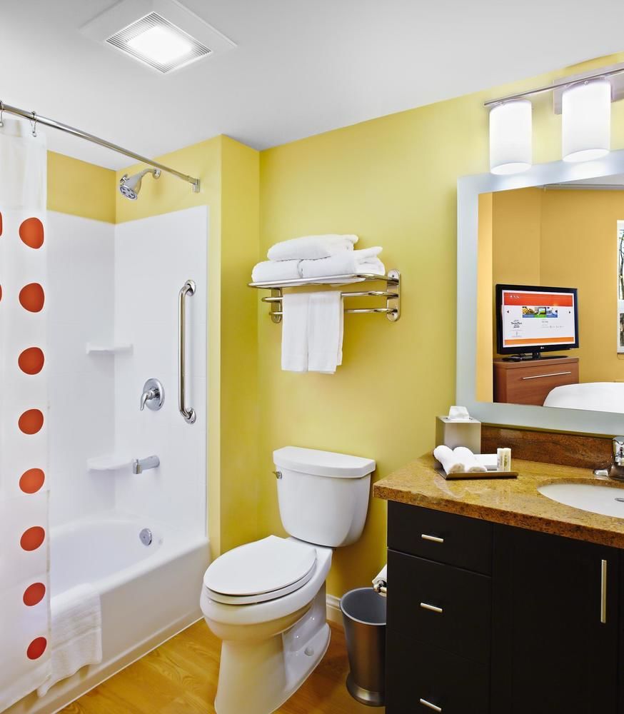 TOWNE PLACE SUITES BY MARRIOTT MISSISSAUGA AIRPORT in Mississauga