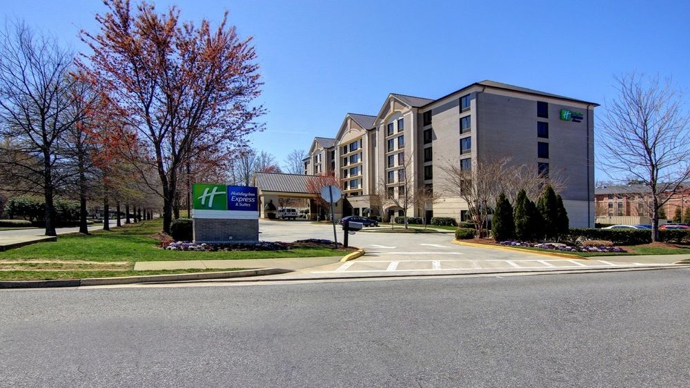 HOLIDAY INN EXPRESS & SUITES ALPHARETTA - WINDWARD PARKWAY in Alpharetta, Ga