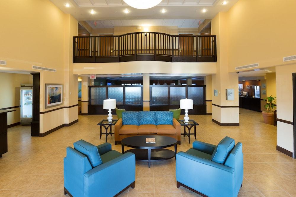 HOLIDAY INN EXPRESS & SUITES JACKSONVILLE AIRPORT in Orange Park, Fl