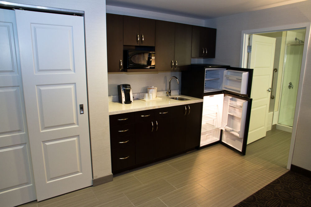 HOLIDAY INN HOTEL & SUITES RED DEER SOUTH in Red Deer