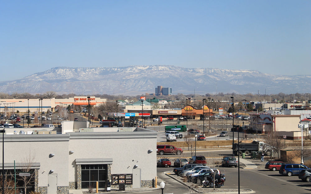 HOLIDAY INN EXPRESS & SUITES GRAND JUNCTION in Grand Junction