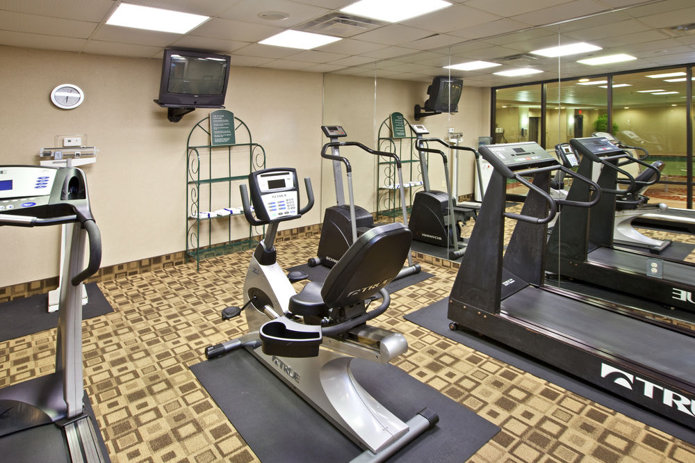 HOLIDAY INN EXPRESS HOTEL & SUITES LOUISVILLE EAST in Louisville, Ky