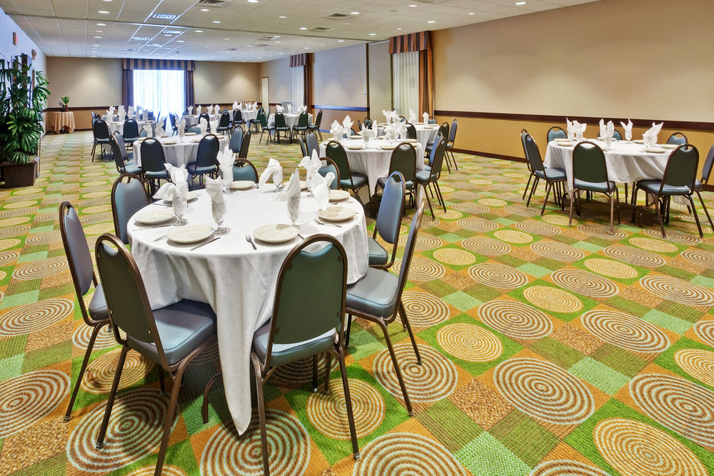 HOLIDAY INN BLOOMINGTON in Bloomington, In