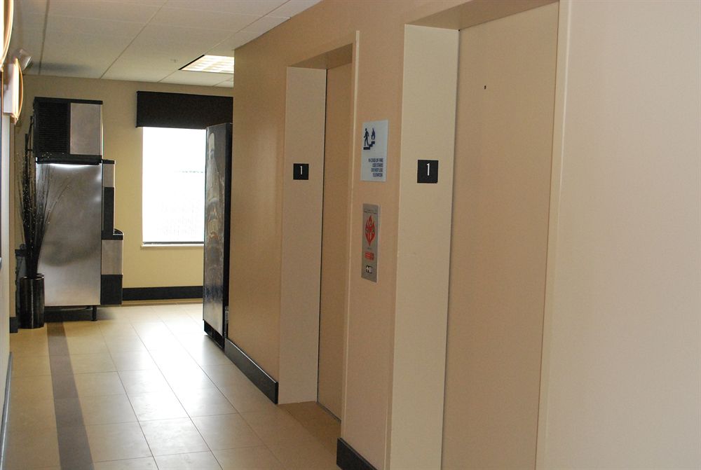 HOLIDAY INN EXPRESS BLOOMINGTON WEST in Bloomington,Il