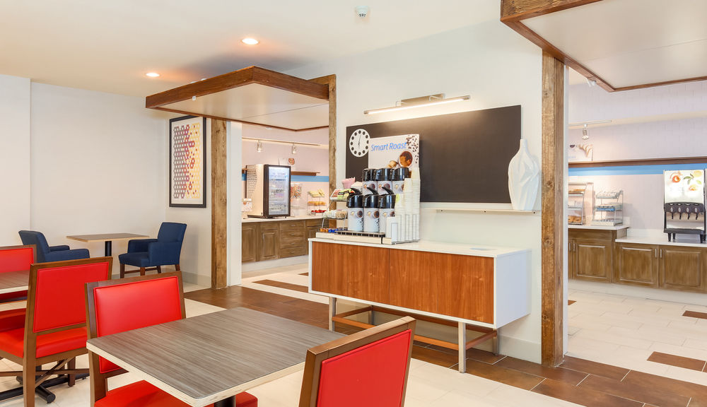HOLIDAY INN EXPRESS LAS VEGAS - SOUTH in Las Vegas