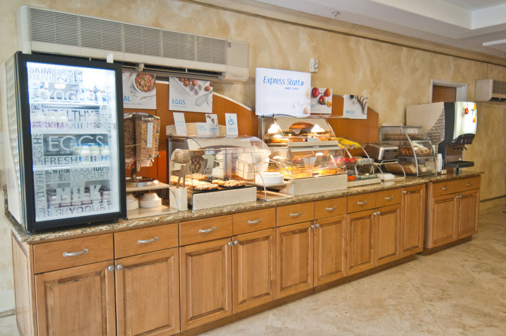 HOLIDAY INN EXPRESS & SUITES LAFAYETTE-SOUTH in Lafayette
