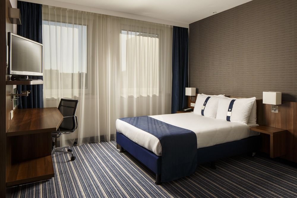 HOLIDAY INN EXPRESS AMSTERDAM - SCHIPHOL in Hoofddorp