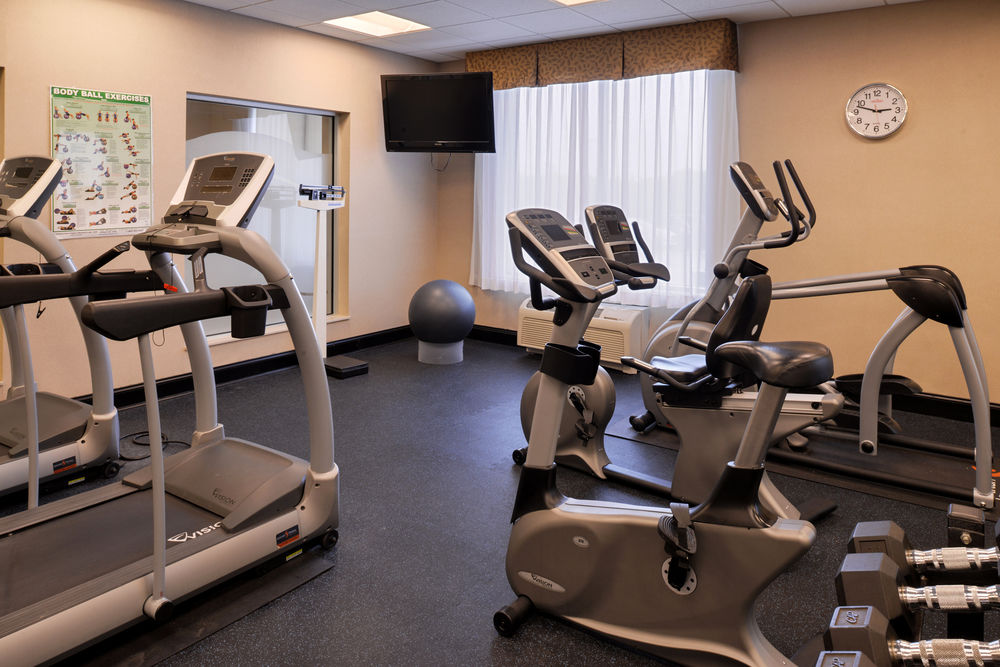 HOLIDAY INN EXPRESS & SUITES HALIFAX AIRPORT in Halifax, Ns