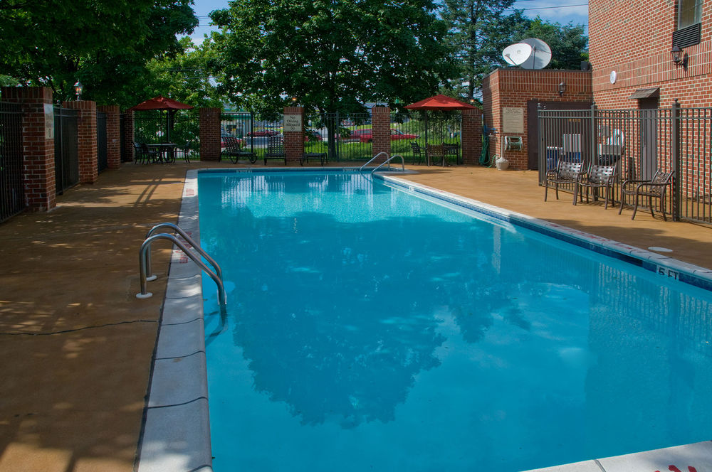 HOLIDAY INN EXPRESS HARRISBURG EAST - HERSHEY AREA in Harrisburg, Pa