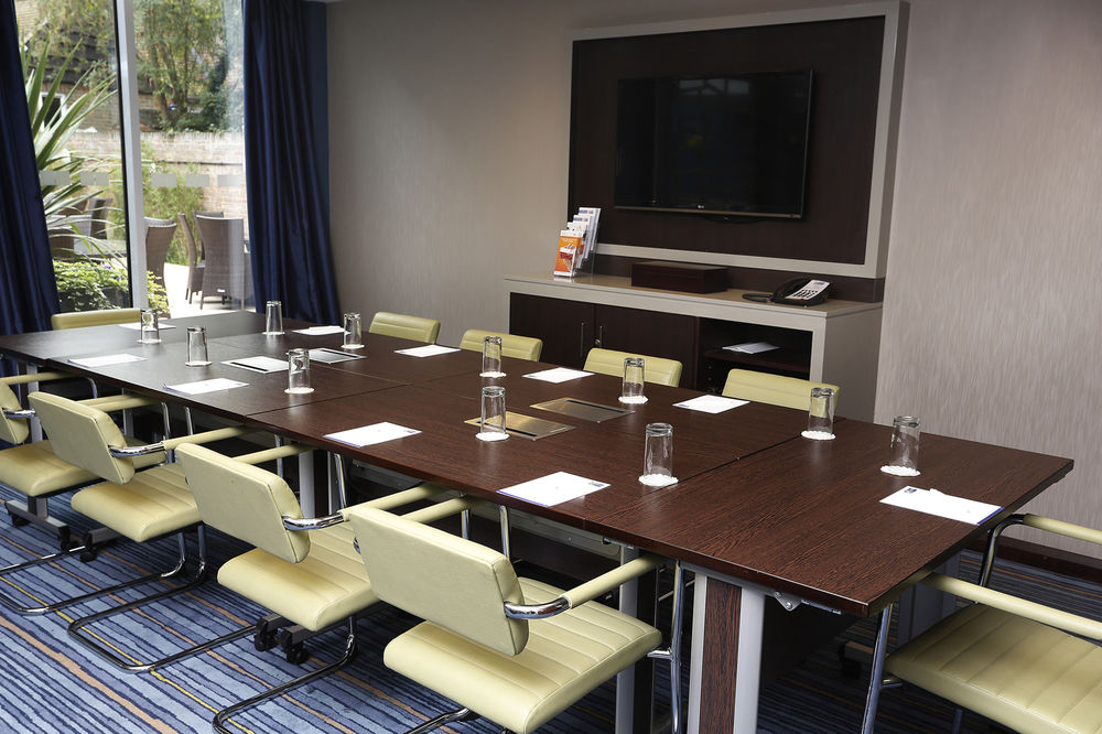 HOLIDAY INN EXPRESS WINDSOR in Windsor