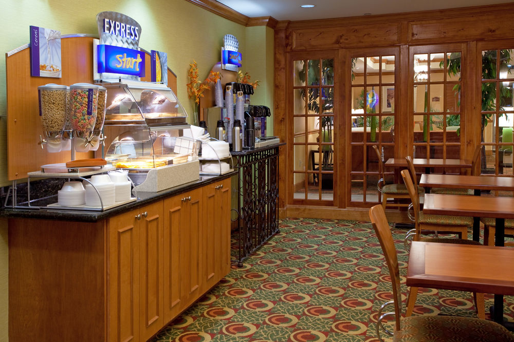 HOLIDAY INN EXPRESS HOTEL & SUITES CHARLESTON-NORTH in North Charleston, Sc