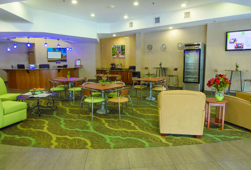HOLIDAY INN GAINESVILLE-UNIVERSITY CTR in Gainesville, Fl